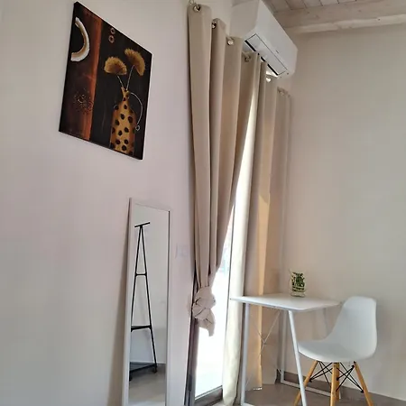 Rooms Home Couette-café 3*