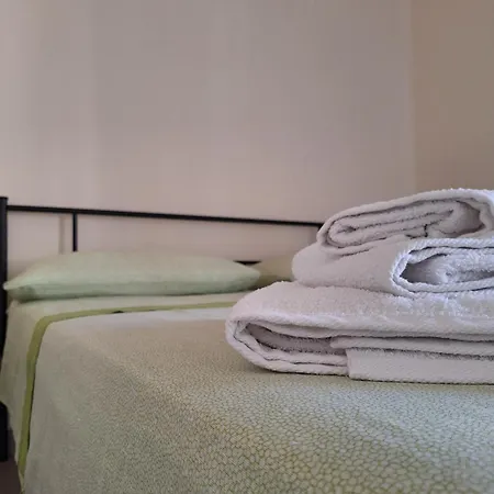 Bed & Breakfast Rooms Home 3*
