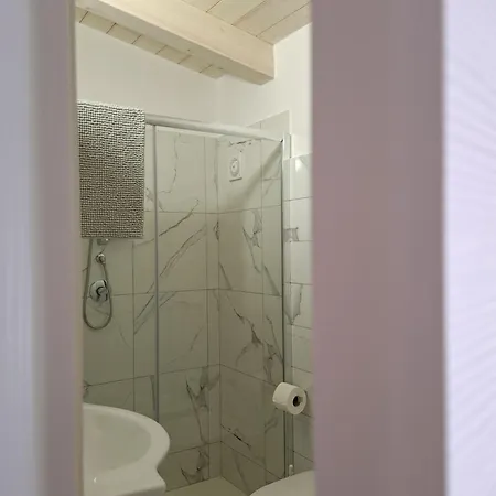 Rooms Home Couette-café 3*