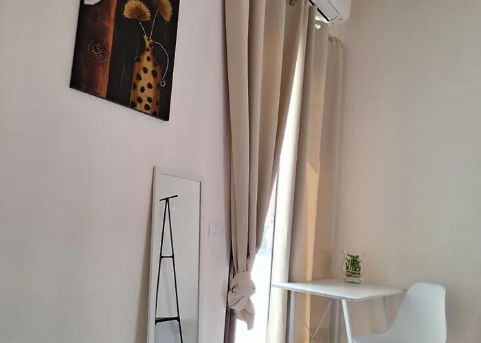 Rooms Home Alojamento de Acomodação e Pequeno-almoço 3*