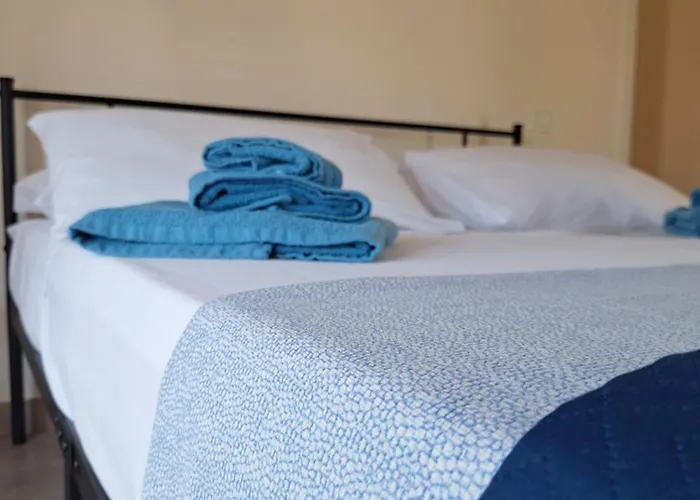 Alojamento de Acomodação e Pequeno-almoço Rooms Home 3*